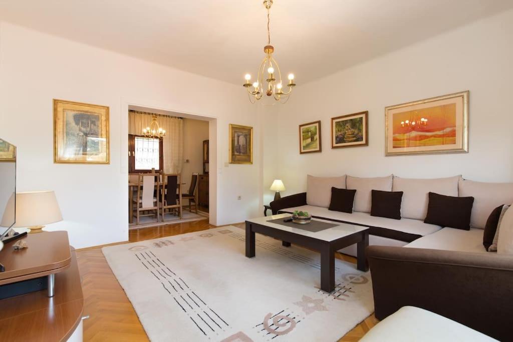 Appartement Old Town House In SJJ Extérieur photo